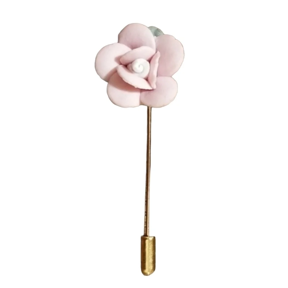 VINTAGE PALE PINK PORCELAIN ROSE GOLDTONED STICK PIN